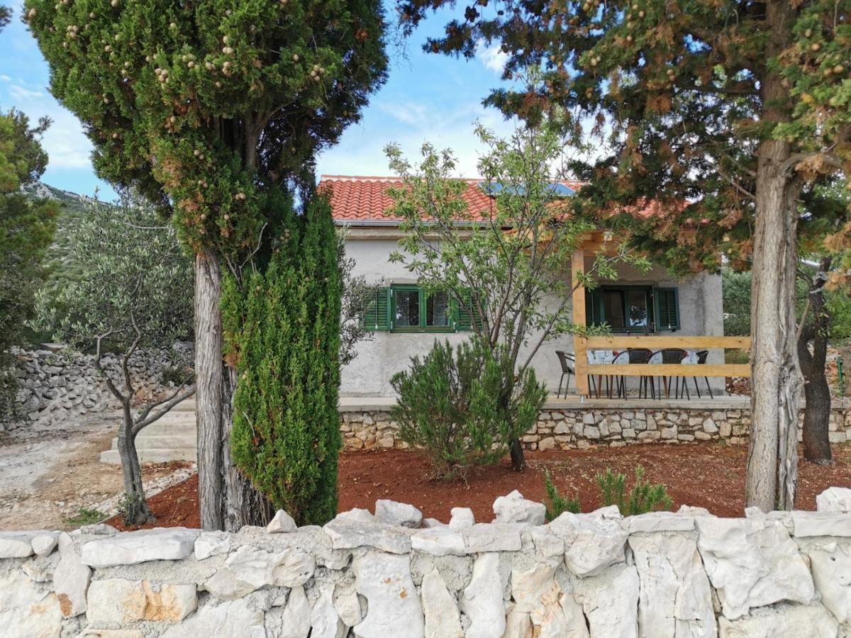 Kuca Za Odmor Obitelji Pedisic Villa Banj Buitenkant foto
