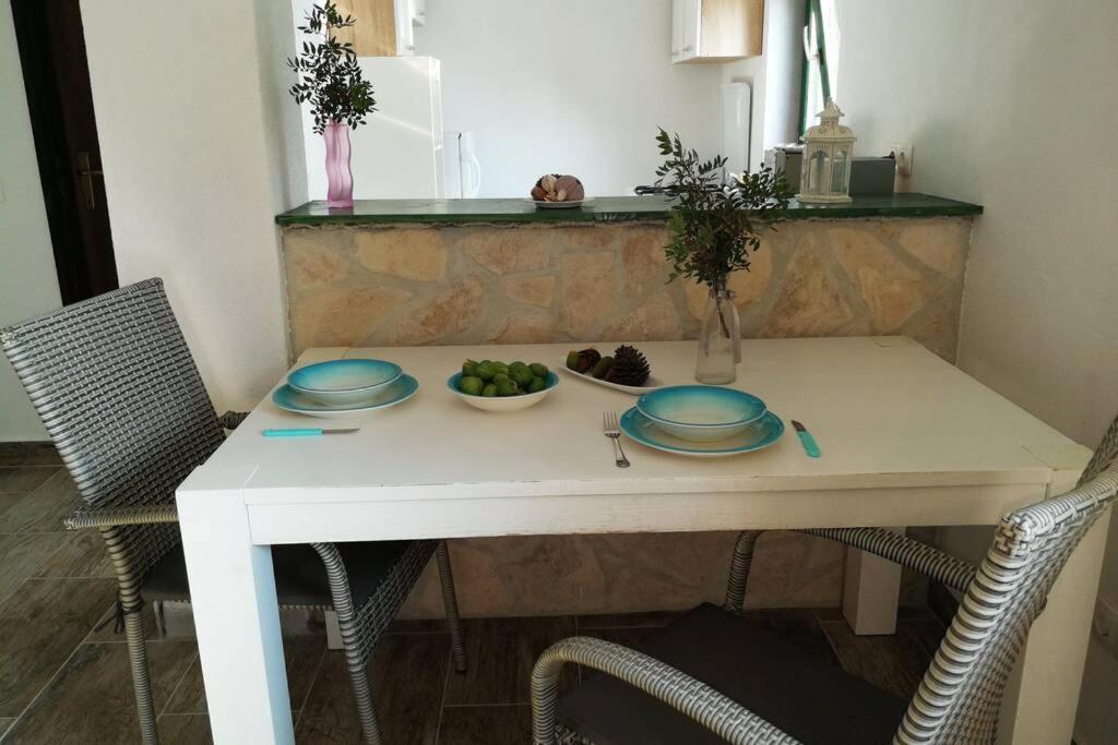 Kuca Za Odmor Obitelji Pedisic Villa Banj Buitenkant foto