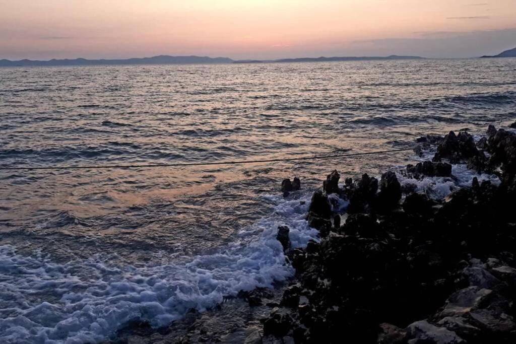 Kuca Za Odmor Obitelji Pedisic Villa Banj Buitenkant foto